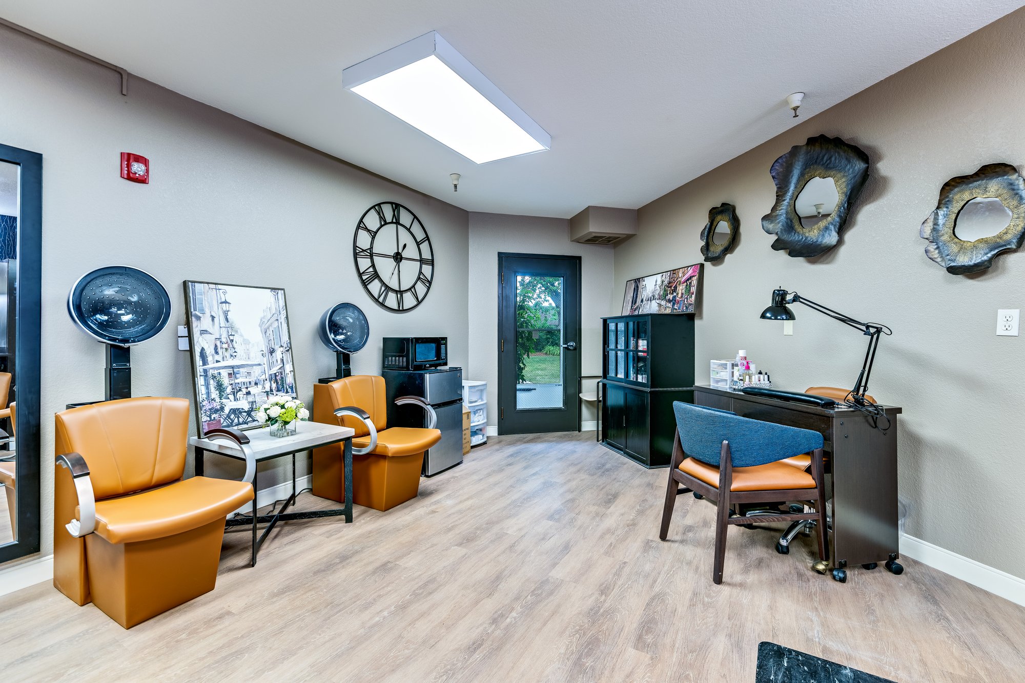 Professional Salon and Barbershop-4