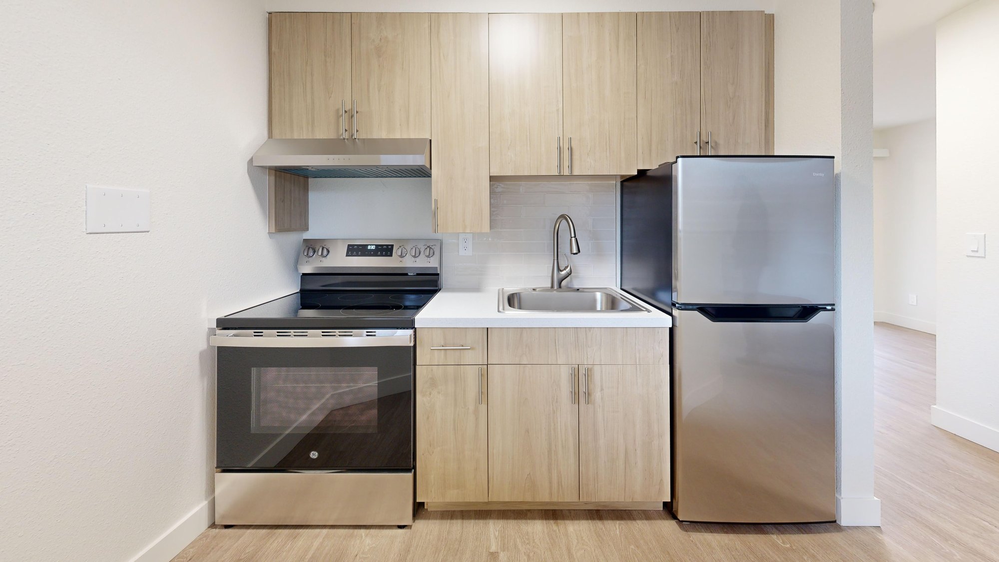 Senior-Living-Chateau-De-Boise-Two-Bedroom-Rocky-Canyon-646-sqft-Kitchen