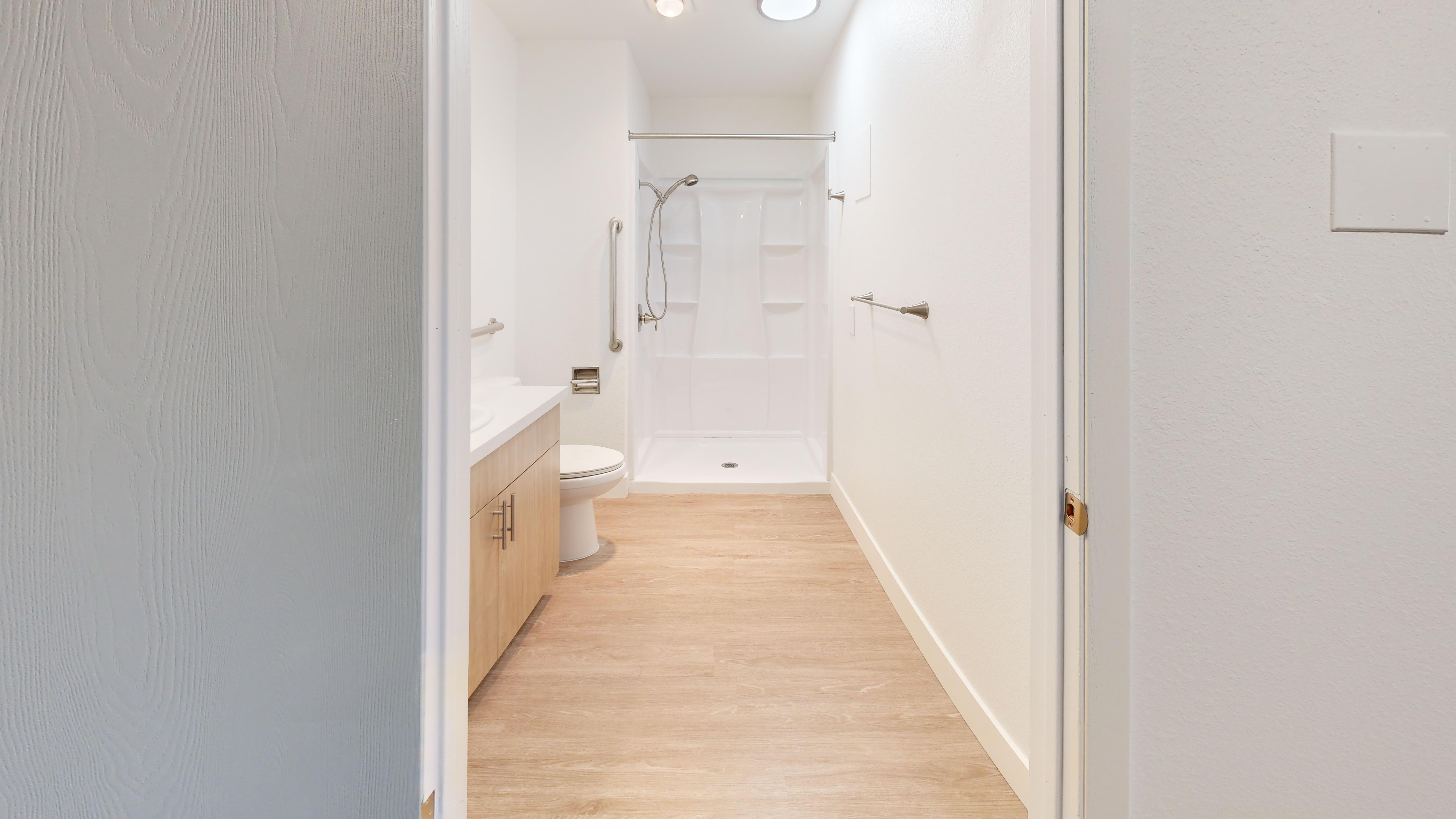 Chateau-De-Boise-IL-Studio-410-sqft-Bathroom